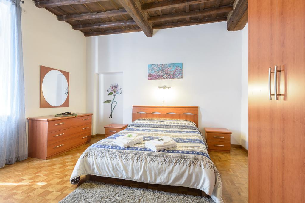 Apartament Casa Tua A Monti Rzym Pokój zdjęcie
