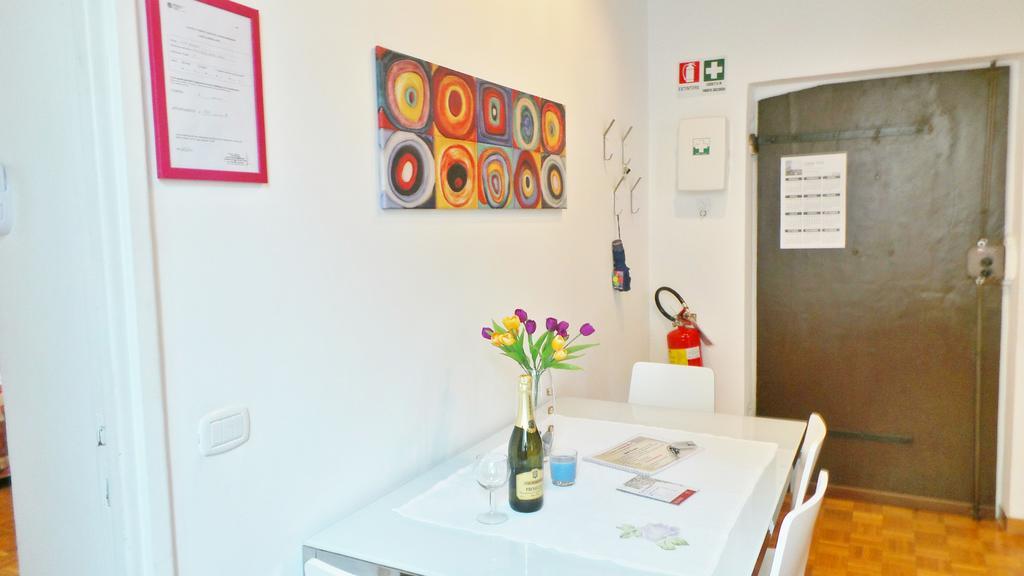 Apartament Casa Tua A Monti Rzym Zewnętrze zdjęcie
